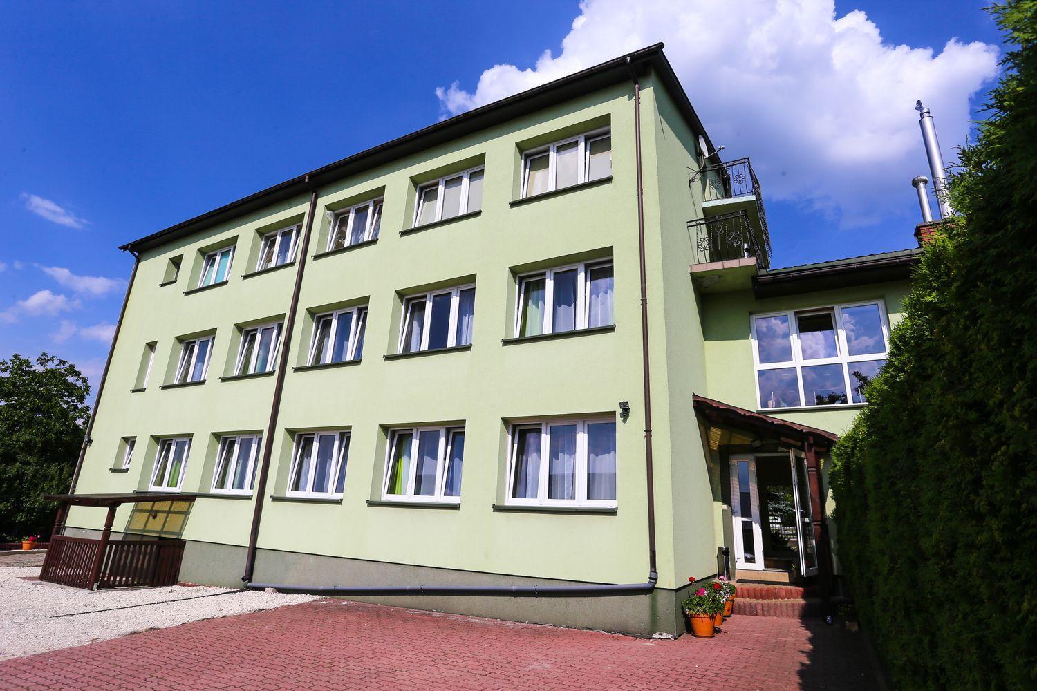Wieczernik Dom Rekolekcyjny Księży Pallotynów Swieta Katarzyna  Exterior foto